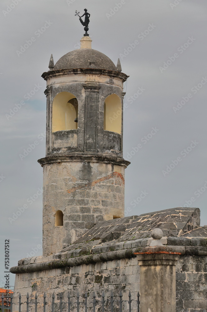 'La Giraldilla' sculpture on the western watchtower of the Royal Castle, based on the image atop the Giralda in Seville. Old Havana-Cuba-060 'La Giraldilla' sculpture on the western watchtower of the Royal Castle, based on the image atop the Giralda in Seville. Old Havana-Cuba-060