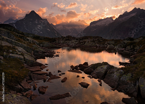 Schweiz, Berner Oberland, Kanton Bern, Grimselpass, Lauteraarhorn, Bächlistock © Rainer Mirau