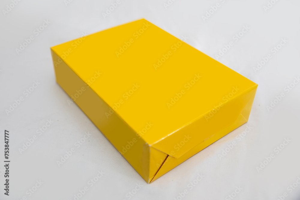Paper
Transcription
Paper packaging
Yellow packaging Paper
Transcription
Paper packaging
Yellow packaging