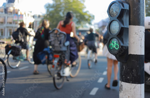 Wallpaper Mural bicycle traffic light Torontodigital.ca