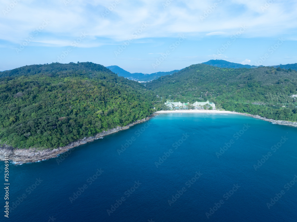 Fototapeta premium Amazing tropical seashore landscape background,Top view waves crashing on rocks