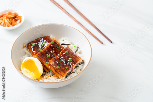 eel rice bowl or unagi rice bowl