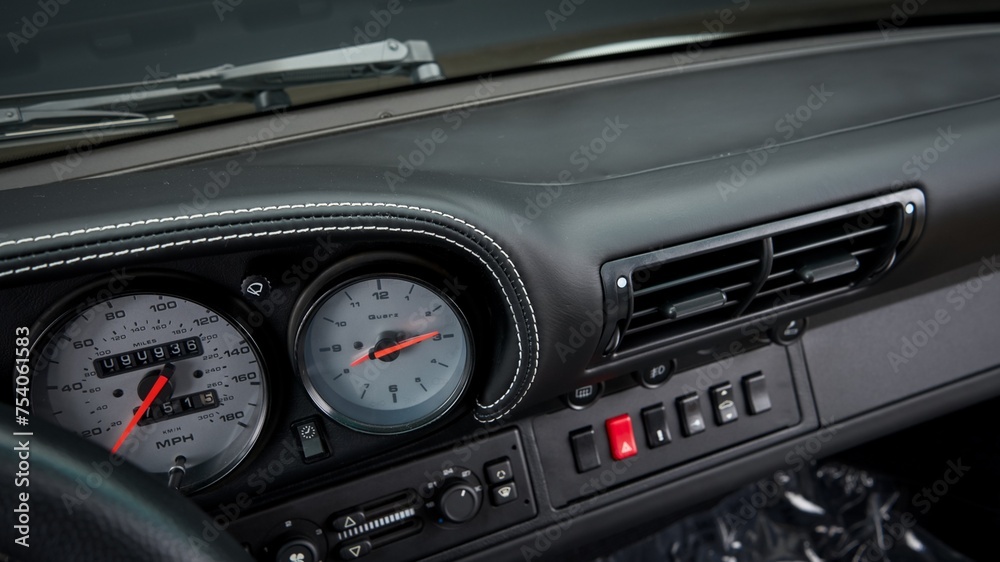 Obraz premium Speedometer in a car
