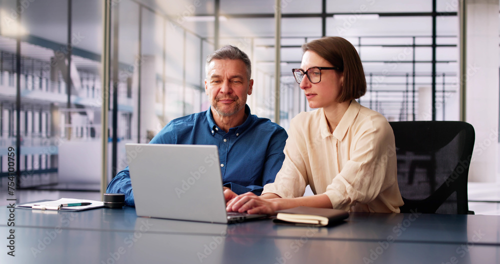 Advisory Accountant Woman In Office Advisory Accountant Woman In Office