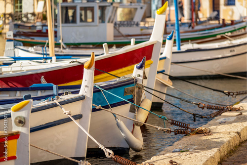 Wallpaper Mural Bateaux de pêche méditerranéens typiques à quai Torontodigital.ca