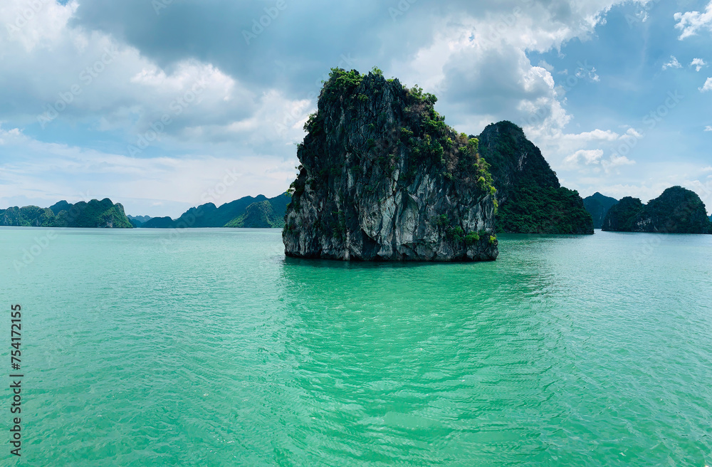 Fototapeta premium Ha long Bay, Vietnam