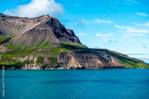 Obraz na płótnie BORGARFJÖRDUR EYSTRI- It is a fjord in eastern Iceland. w salonie