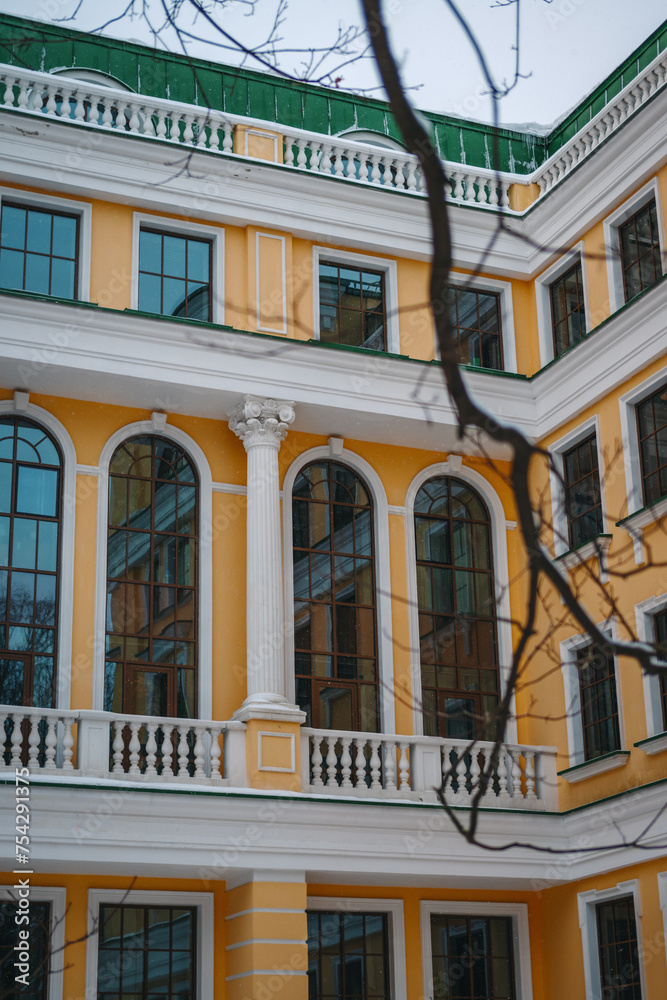 Naklejka premium Old house in St. Petersburg