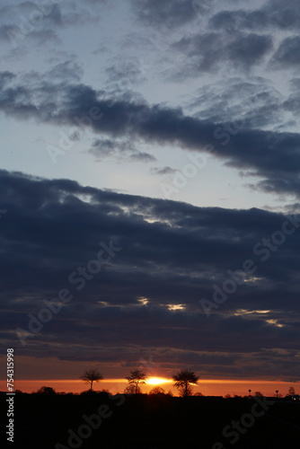 Sonnenaufgang im Sommer bei Erwitte-Horn, Langestrasse, Sommer 2023 