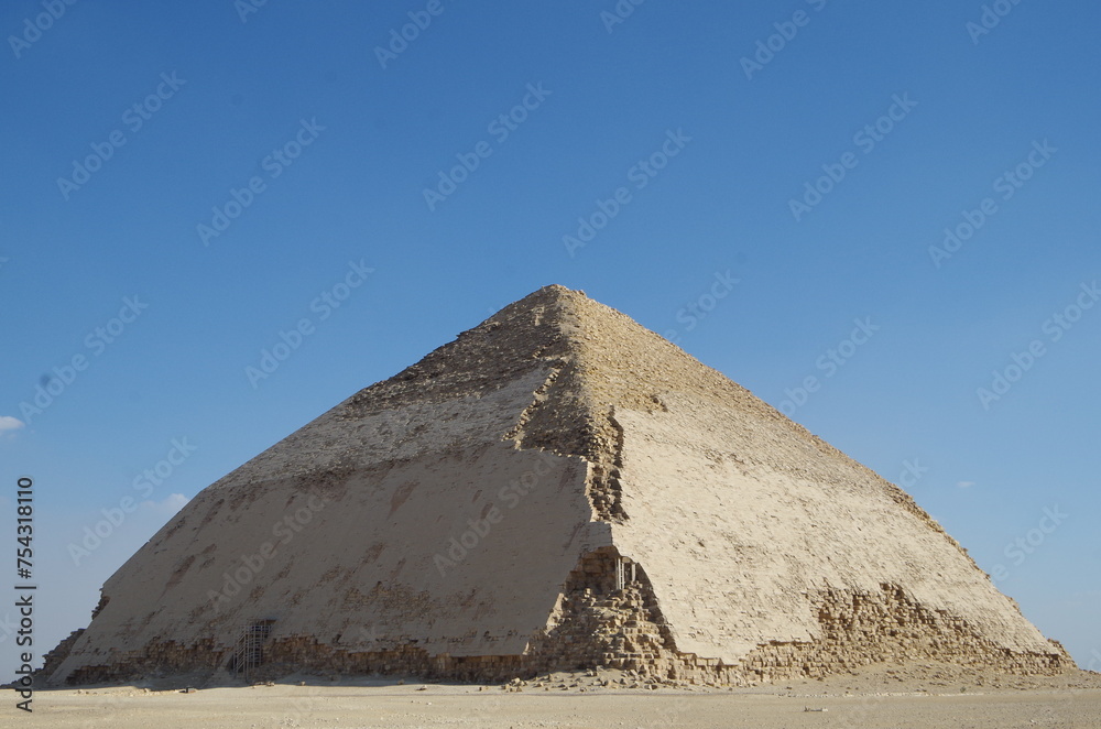 pyramid of Dachur