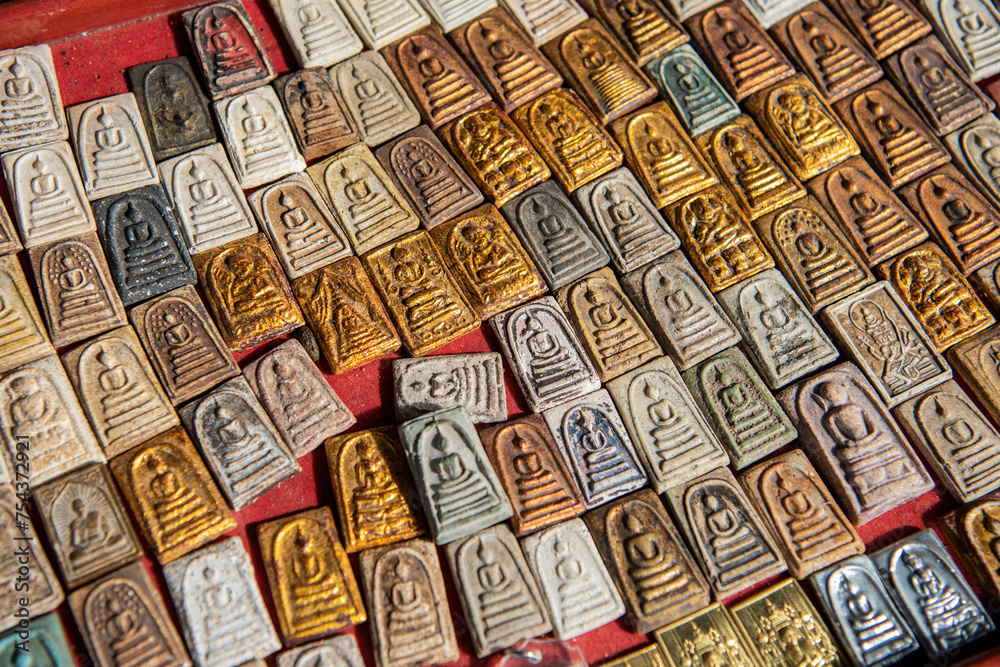 Obraz premium THAILAND UBON RATCHATHANI AMULET MARKET