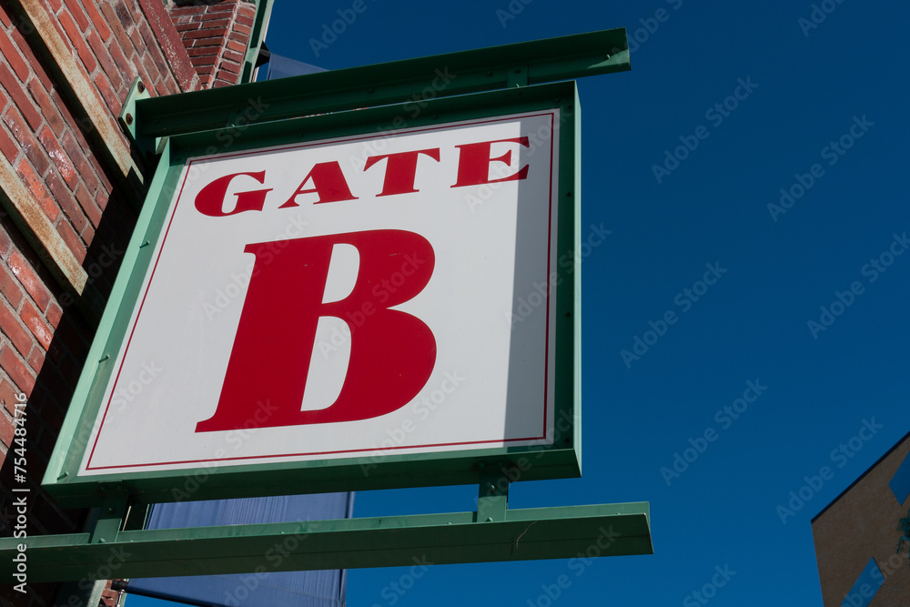 Gate B, entrés B, pancarte, drapeau, enseigne, jour, horizontal Gate B, entrés B, pancarte, drapeau, enseigne, jour, horizontal