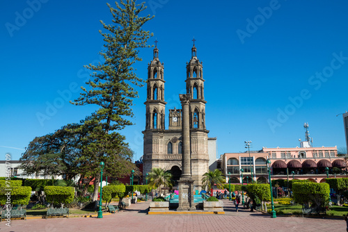 Photography Vista de la catedral de Asunción de María de Tepic Nayarit, en un día soleado de Semana Santa