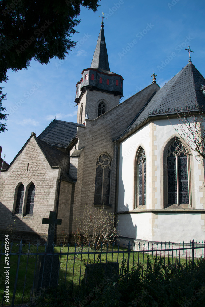 Kirche St. Laurentius in Oberwinter (Rhein)