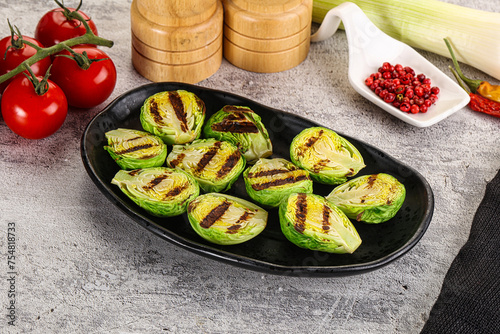Photos Grilled green brussel sprout cabbage