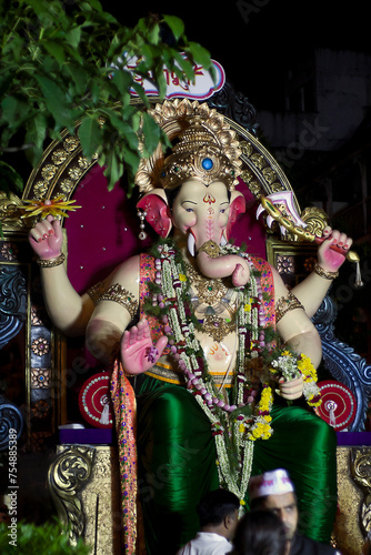 Konstfotografi Vadodara, Gujarat / India - September 12, 2019 : The statue of the Lord Shree Ganesha on the Ganesha festival day