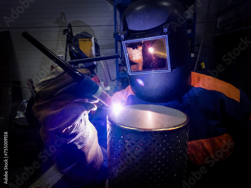 welder at work in action