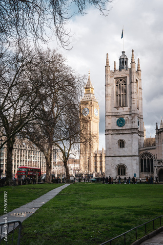 street, city, architecture, car, building, cars, buildings, traffic, road, urban, london, house, taxi, new york, new, travel, sky, old, people, town, cuba