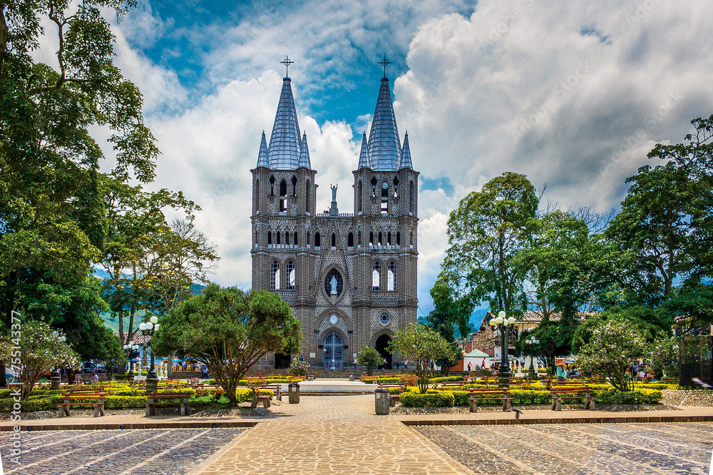 Fototapeta premium Fotografías de Pueblos Patrimonio de Colombia. Barichara (Colombia), Ciénaga (Colombia), El Socorro (Colombia), Jardín (Colombia), Jericó (Colombia)