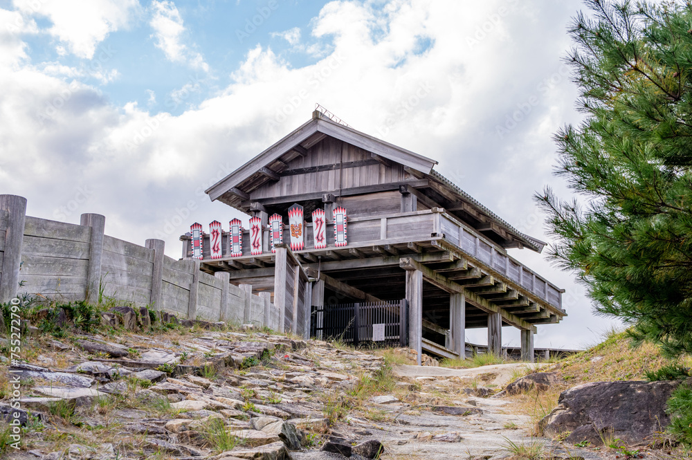 古代の山城 城壁内側から見た鬼ノ城西門 岡山県総社市 The west gate of Kinojyo castle ruins, built more than 1300 years ago, in Soja city, Okayama pref. Japan 古代の山城 城壁内側から見た鬼ノ城西門 岡山県総社市 The west gate of Kinojyo castle ruins, built more than 1300 years ago, in Soja city, Okayama pref. Japan