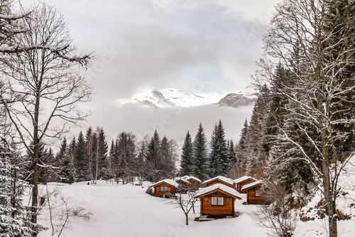 Paysage enneigé et chalets, La Flatière, Les Houches, Haute-Savoie, France © William