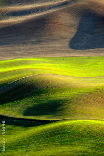 Golden Harvest: 4K Ultra HD Image of Sunset over Idyllic Farmland Landscape with Wheat Field
