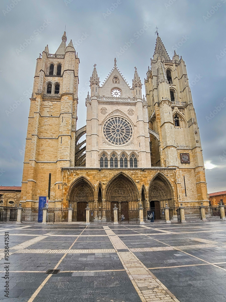 cathedral of Santa María de Regla de León