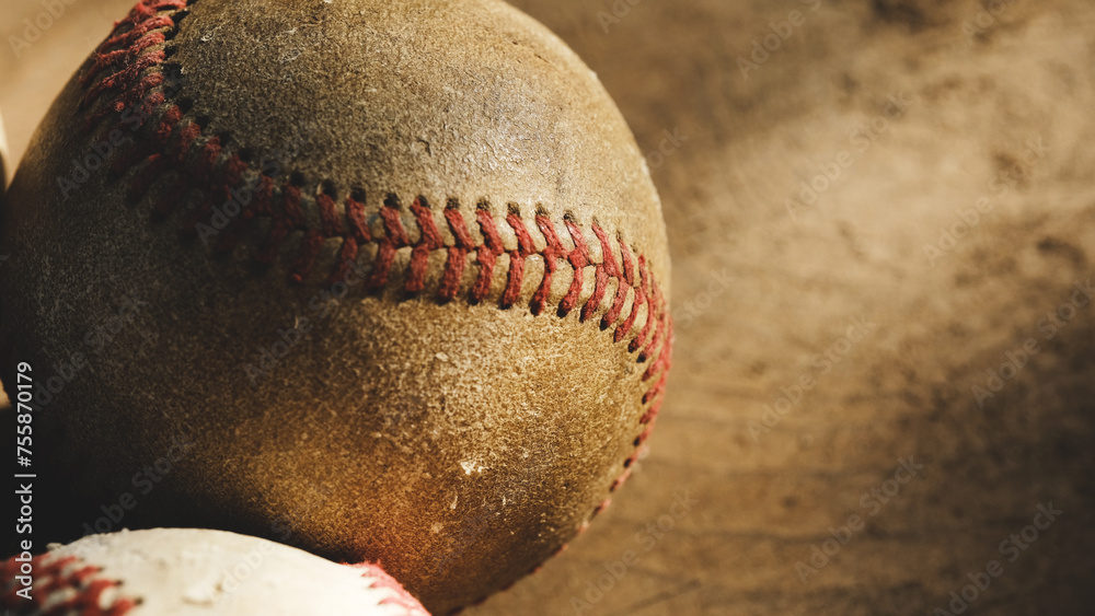 Obraz premium Old vintage used baseball texture closeup on ball with copy space on grunge background for sport.