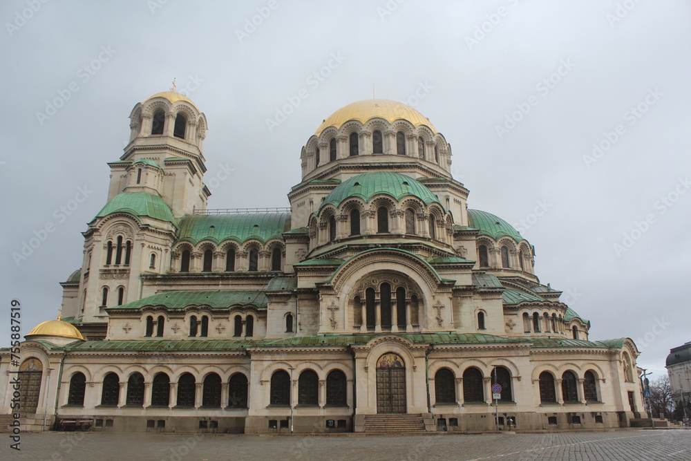 Obraz premium Shot of Alexander Nevsky Cathedral from different angles, Sofia Bulgaria