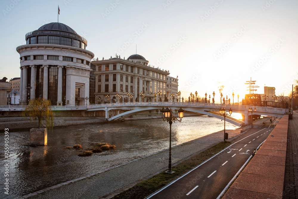 Obraz premium Archaeological Museum of Macedonia and Bridge of the Civilizations in downtown of Skopje
