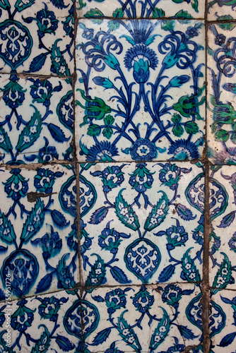 Nuruosmaniye mosque wall tiles