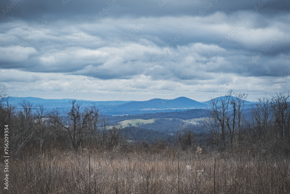 Overlook along the Appalachian Trail in Sky Meadows State Park i