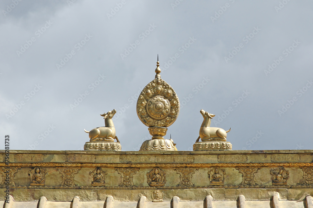 Obraz premium Tibetan Norbulingka statue