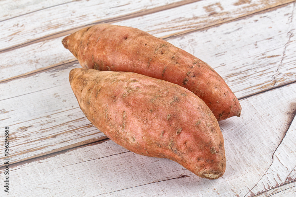 Sweet raw batat for cooking