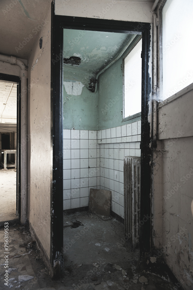 Urbex bâtiment abandonné, Sanatorium en ruine.