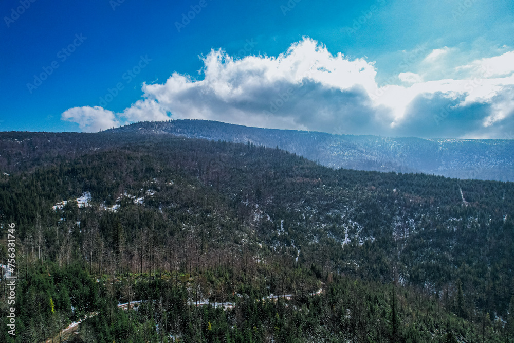 Góry, Beskid Śląski widok na Baranią Górę zimą