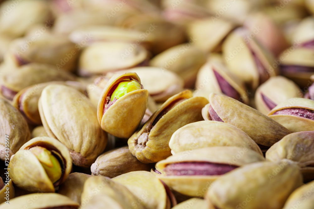 Roasted and salted or raw organic pistachios Roasted and salted or raw organic pistachios