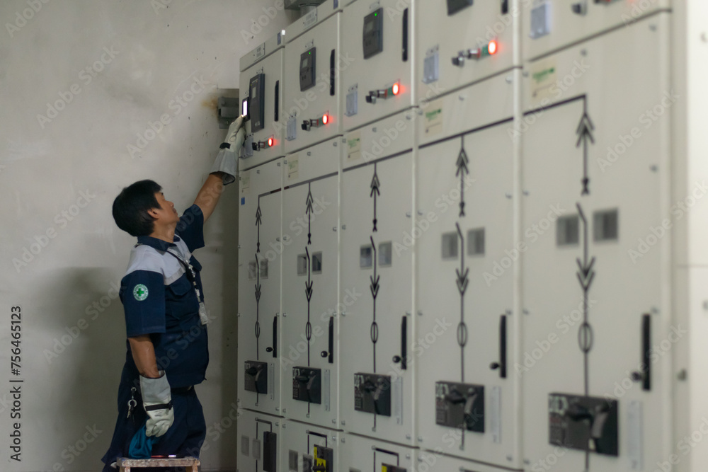 Electrician visual check main distribution board cabinet,technician predictive or preventive maintenance power electricity system. Electrician visual check main distribution board cabinet,technician predictive or preventive maintenance power electricity system.