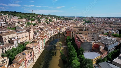 Vistas aéreas de la ciudad de Girona con drone. Río Onyar. Ciudad medieval Cataluña, España photo