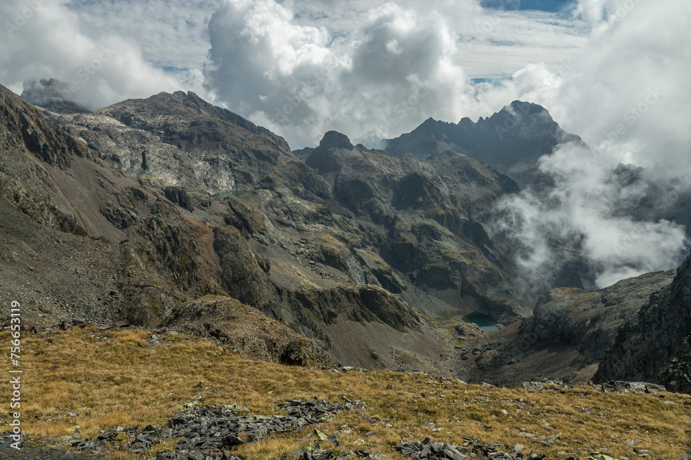 ,chaîne de Belledonne en été , Lac du Boeuf et du Bois avec la Grande Lance d' Allemont , Isère Alpes France