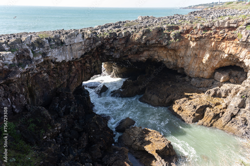 Hellmouth is a rift found on the coast on the outskirts
of the Portuguese city of Cascais