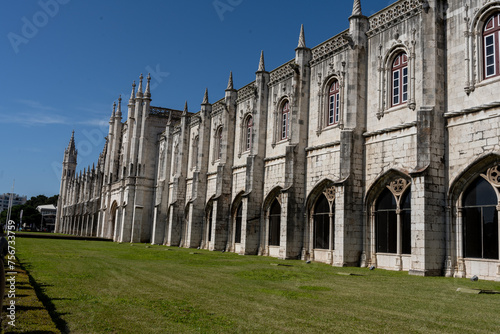 Obraz na płótnie The Jerónimos Monastery is located in the neighborhood w salonie