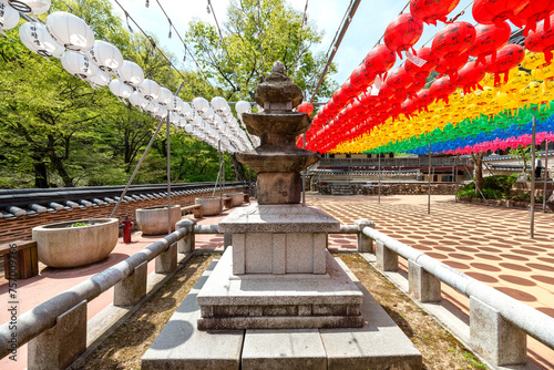 동학사 삼층석탑(측면뷰), 충청남도 문화재자료 제58호 photo