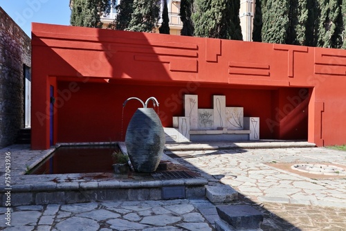 Benevento - Muro rosso decorato nell'Hortus Conclusus photo