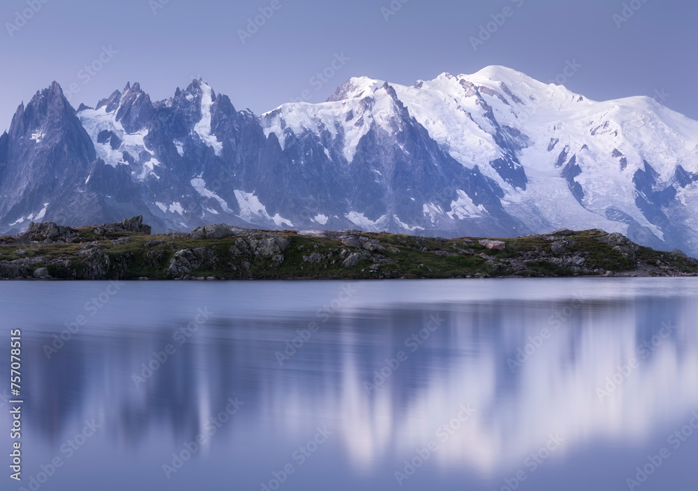 Lac De Cheserys, Aiguille du Plan, Aiguille du Midi, Mont Blanc, Haute-Savoie, Frankreich