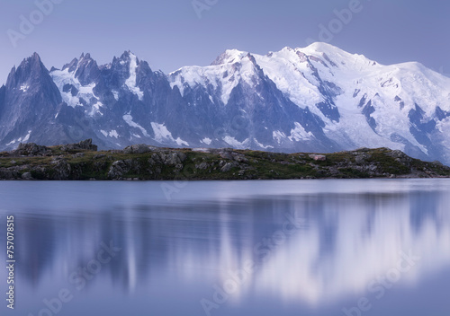 Lac De Cheserys  Aiguille du Plan  Aiguille du Midi  Mont Blanc  Haute-Savoie  Frankreich