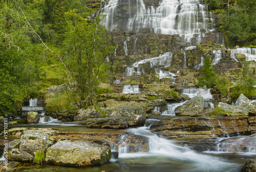 Tvindefossen, Hordaland, Norwegen photo