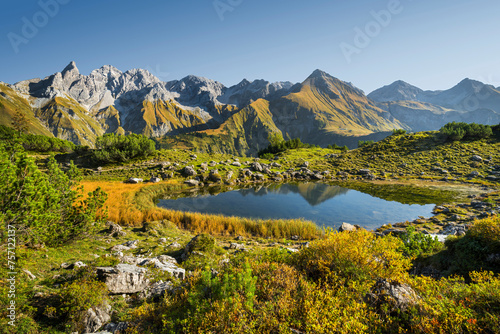 Guggersee, Trettachspitze, Mädelegabel, Hochtrottspitze, Linkserkopf, Allgäuer Hauptkamm, Bayern, Deutschland photo