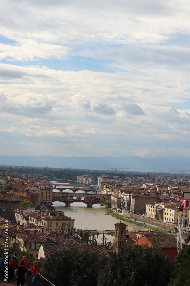 Firenze Italia golden bridge