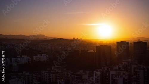 Timelaspe - Day to night Holygrail of Sunset over city with Nightscapes 4K60fps